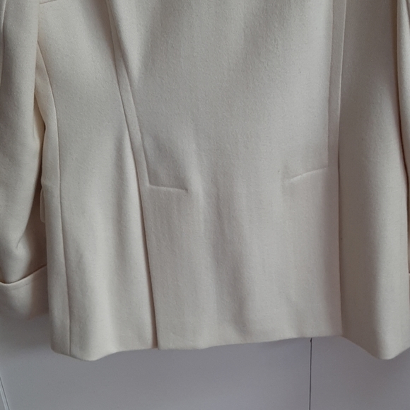 Winter white coat - Picture 5 of 5